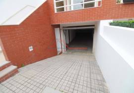 3 bedroom townhouse with garage - Vale Flor, Almada