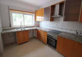 3 bedroom townhouse with garage - Vale Flor, Almada