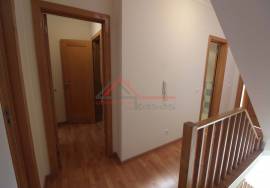 3 bedroom townhouse with garage - Vale Flor, Almada