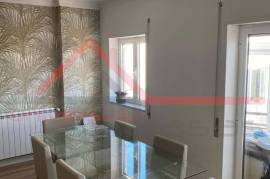 Refurbished 2 bedroom apartment with parking and storage room - Nova Azeda, Setúbal