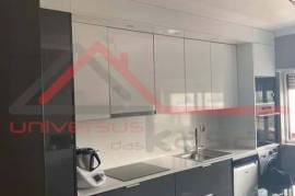 Refurbished 2 bedroom apartment with parking and storage room - Nova Azeda, Setúbal