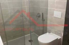 Refurbished 2 bedroom apartment with parking and storage room - Nova Azeda, Setúbal