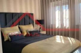 Refurbished 2 bedroom apartment with parking and storage room - Nova Azeda, Setúbal