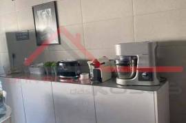 Refurbished 2 bedroom apartment with parking and storage room - Nova Azeda, Setúbal