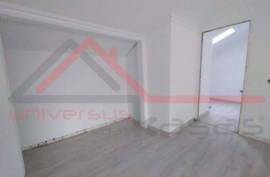 Townhouse T2 duplex, fully renovated, riverside area., Barreiro.