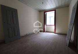 Building to recover next to Praça do Comércio! Building to recover next to Praça do Comércio!