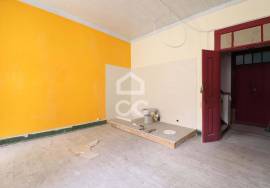 Building to recover next to Praça do Comércio! Building to recover next to Praça do Comércio!