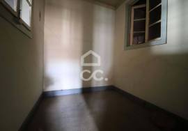 Building to recover next to Praça do Comércio! Building to recover next to Praça do Comércio!