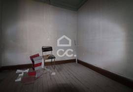 Building to recover next to Praça do Comércio! Building to recover next to Praça do Comércio!