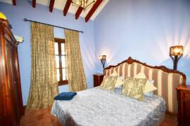 Impressive finca with views.