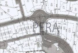 Plot of 1.212 m2 for construction of a villa with pool and gardens, directly on a golf course.