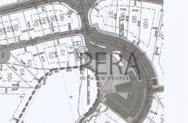 Plot of 1.212 m2 for construction of a villa with pool and gardens, directly on a golf course.