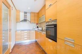 T2 Villa With Private Pool For Sale In Burgau