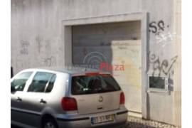 Opportunity store in main street in Vila Franca Xira