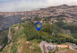 Land - Monte (Terreiro da Luta)