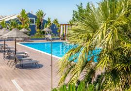 Resort hotel for sale in Praia da Luz, Lagos