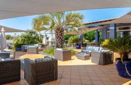 Resort hotel for sale in Praia da Luz, Lagos