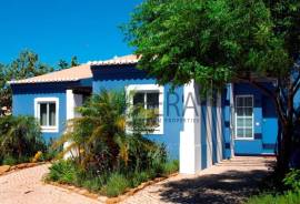 Resort hotel for sale in Praia da Luz, Lagos