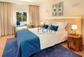 Resort hotel for sale in Praia da Luz, Lagos