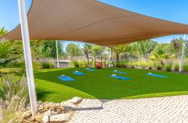Resort hotel for sale in Praia da Luz, Lagos