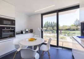 3 bedroom flat for sale in Vilamoura, located in a luxury condominium 3 bedroom flat for sale in Vilamoura, located in a luxury condominium