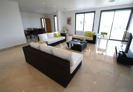 VILAMOURA - Luxurious 3 bedrooms Penthouse in Marina de Vilamoura