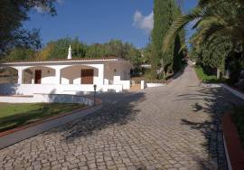 3 bedroom villa + 2 one bedroom flats for sale in Almancil with views over the countryside and the sea