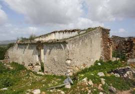LOULE - Plot with ruin
