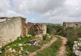 LOULE - Plot with ruin