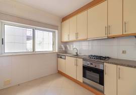 VILAMOURA - 3 bedroom Apartment located in a closed condominum with security