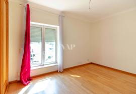 VILAMOURA - 3 bedroom Apartment located in a closed condominum with security