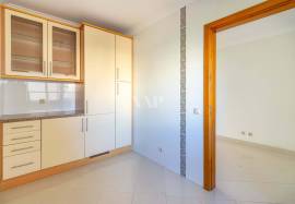 VILAMOURA - 3 bedroom Apartment located in a closed condominum with security