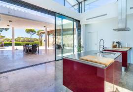 5+2 bedroom villa for sale in Vilamoura, with heated pool