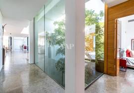 5+2 bedroom villa for sale in Vilamoura, with heated pool