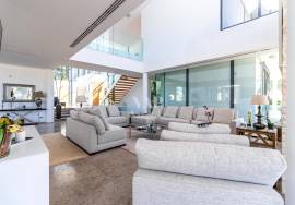 5+2 bedroom villa for sale in Vilamoura, with heated pool