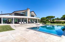 5+2 bedroom villa for sale in Vilamoura, with heated pool