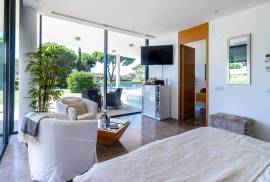 5+2 bedroom villa for sale in Vilamoura, with heated pool