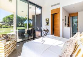 5+2 bedroom villa for sale in Vilamoura, with heated pool