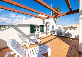 3+2 bedroom villa for sale in Vilamoura, with private pool