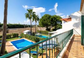 3+2 bedroom villa for sale in Vilamoura, with private pool