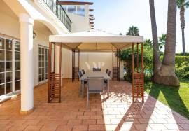 3+2 bedroom villa for sale in Vilamoura, with private pool