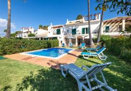 3+2 bedroom villa for sale in Vilamoura, with private pool