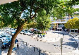 Spacious duplex shop for sale in Albufeira Centre