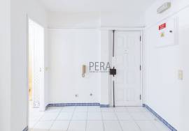 Spacious duplex shop for sale in Albufeira Centre