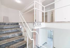 Spacious duplex shop for sale in Albufeira Centre