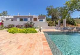 FOR SALE - VILLA V2+1 WITH SWIMMING POOL At 5 MIN DE FERRAGUDO - OPPORTUNITY