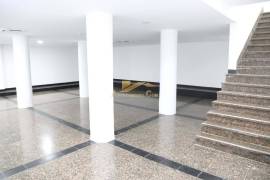 Commercial Store with 217 m2