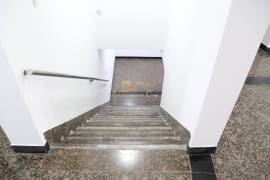 Commercial Store with 217 m2