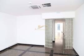 Commercial Store with 217 m2