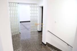 Commercial Store with 217 m2